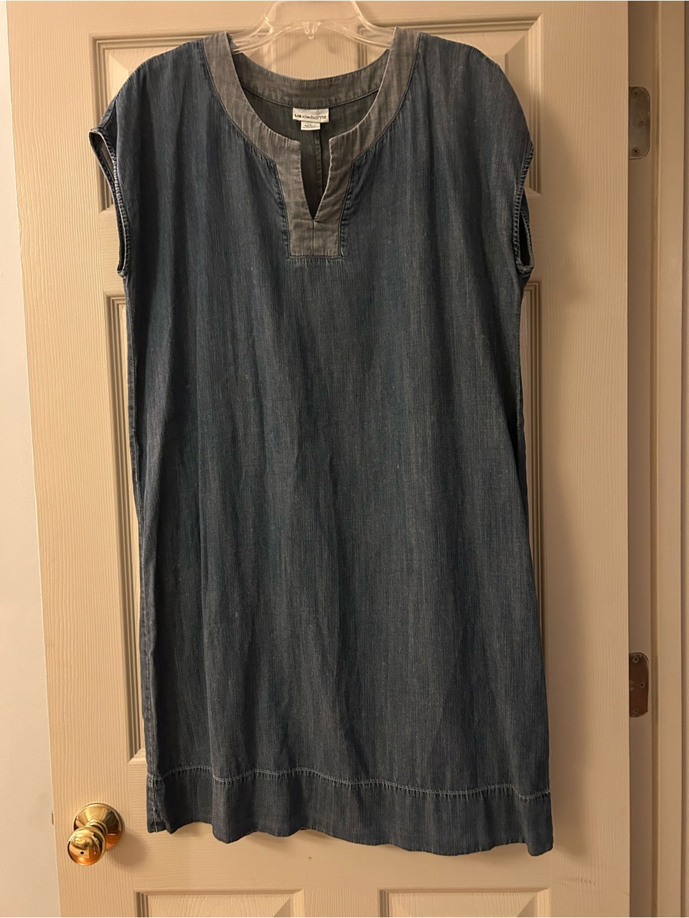 Liz Claiborne Sleeveless Chambray Midi Dress in Denim Blue